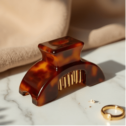 Women's Simple Geometric Clip