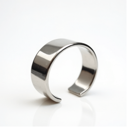 Women's Minimalist Silver Bangle