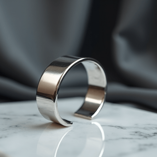Women's Minimalist Silver Bangle