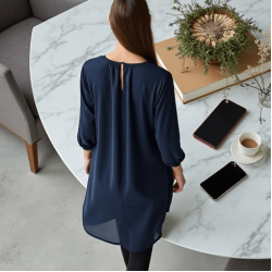 Women's Light V-Neck Long Top